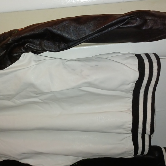 Women's Jacket - Picture 6 of 6